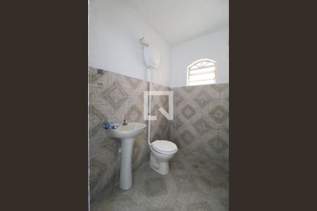 Banheiro Social de casa para alugar com 1 quarto, 50m² em Jardim Peri, São Paulo