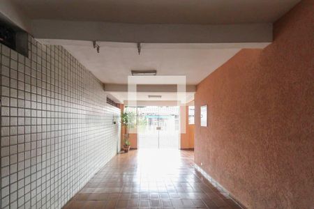 Garagem de casa à venda com 4 quartos, 239m² em Vila Tolstoi, São Paulo