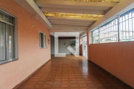 Garagem de casa à venda com 4 quartos, 239m² em Vila Tolstoi, São Paulo