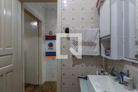 Banheiro 2-casa 2 de casa à venda com 4 quartos, 239m² em Vila Tolstoi, São Paulo