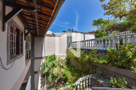 Casa à venda com 4 quartos, 450m² em Matapaca, Niterói