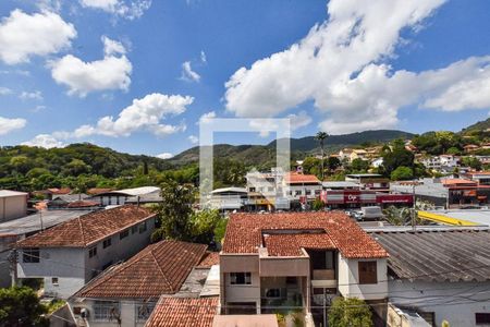 Casa à venda com 4 quartos, 450m² em Matapaca, Niterói