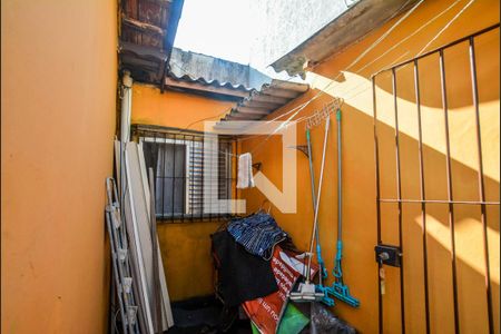 Quintal de casa à venda com 2 quartos, 95m² em Vila Pires, Santo André