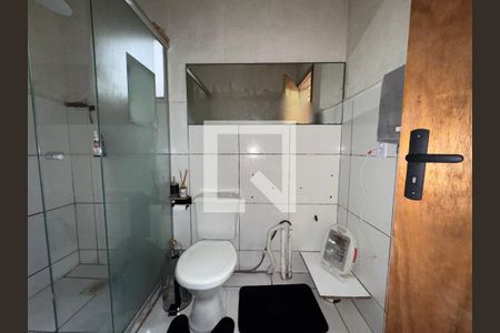 Banheiro de apartamento à venda com 2 quartos, 48m² em Campina, São Leopoldo