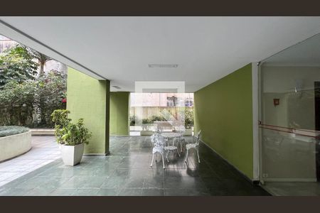 Entrada de apartamento para alugar com 2 quartos, 70m² em Pinheiros, São Paulo