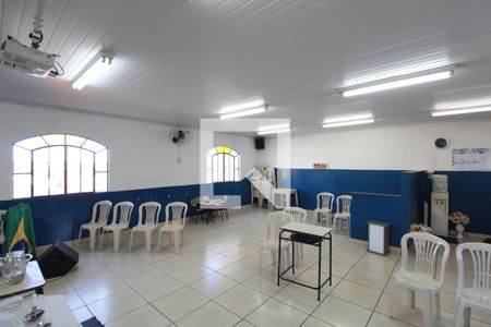 Igreja de casa para alugar com 5 quartos, 516m² em Floramar, Belo Horizonte