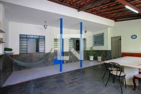 Varanda de casa à venda com 4 quartos, 400m² em Sagrada Família, Belo Horizonte