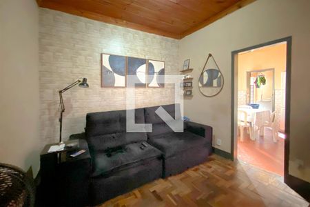 Edícula - Sala de casa à venda com 4 quartos, 400m² em Sagrada Família, Belo Horizonte