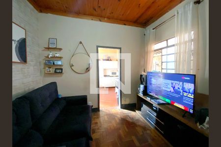 Edícula - Sala de casa à venda com 4 quartos, 400m² em Sagrada Família, Belo Horizonte
