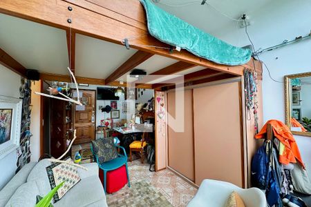 Sala/Quarto de apartamento para alugar com 1 quarto, 23m² em Laranjeiras, Rio de Janeiro