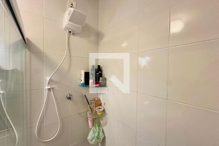 Banheiro de apartamento para alugar com 1 quarto, 23m² em Laranjeiras, Rio de Janeiro
