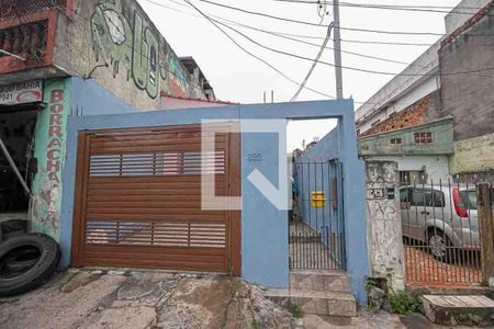 Fachada de casa à venda com 2 quartos, 150m² em Vila California, São Paulo