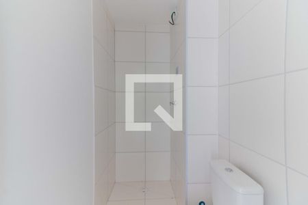 Banheiro de apartamento para alugar com 2 quartos, 43m² em Jardim Peri Peri, São Paulo