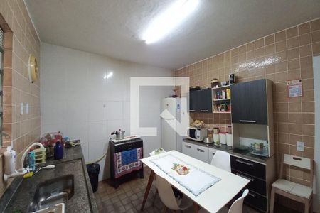 Cozinha de casa à venda com 6 quartos, 300m² em Jardim Yeda, Campinas