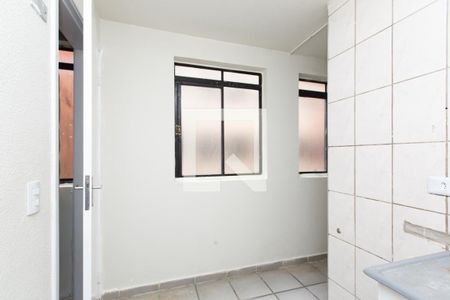 Cozinha de apartamento para alugar com 2 quartos, 48m² em Jardim Tua, São Paulo