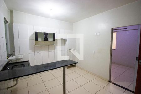 Cozinha de apartamento para alugar com 1 quarto, 37m² em Taguatinga Sul , Brasília
