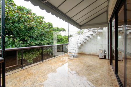 Varanda de apartamento à venda com 4 quartos, 322m² em Barra da Tijuca, Rio de Janeiro