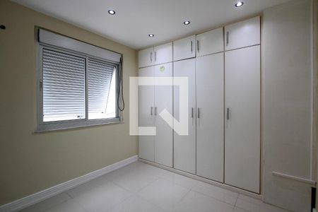 Quarto 01 de apartamento à venda com 4 quartos, 322m² em Barra da Tijuca, Rio de Janeiro
