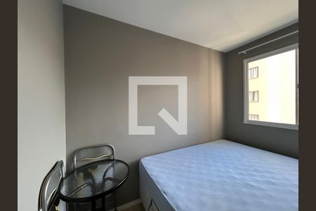 quarto 2 de apartamento para alugar com 2 quartos, 41m² em Vila Zat, São Paulo