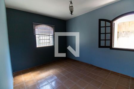 Sala de casa à venda com 4 quartos, 200m² em Piratininga, Niterói