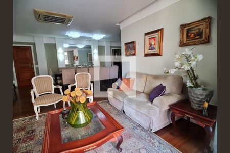 Apartamento à venda com 4 quartos, 240m² em Icaraí, Niterói