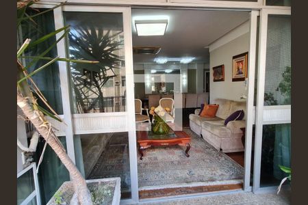 Apartamento à venda com 4 quartos, 240m² em Icaraí, Niterói