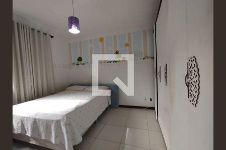 Casa à venda com 3 quartos, 361m² em Piratininga, Niterói