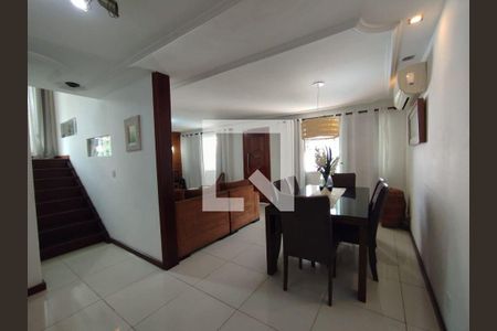 Casa à venda com 3 quartos, 361m² em Piratininga, Niterói