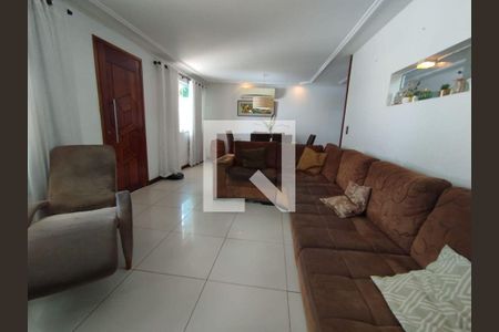 Casa à venda com 3 quartos, 361m² em Piratininga, Niterói