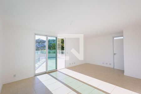 Casa à venda com 4 quartos, 400m² em Camboinhas, Niterói