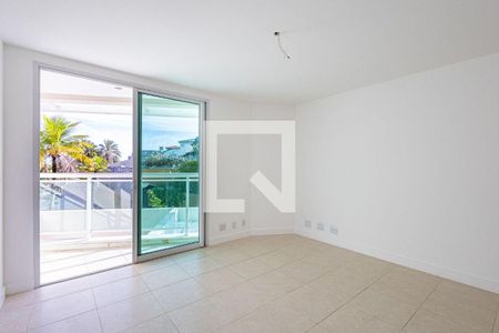 Casa à venda com 4 quartos, 400m² em Camboinhas, Niterói