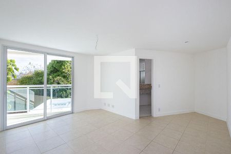 Casa à venda com 4 quartos, 400m² em Camboinhas, Niterói