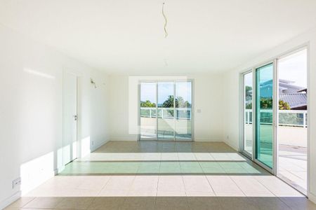 Casa à venda com 4 quartos, 400m² em Camboinhas, Niterói