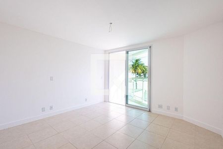 Casa à venda com 4 quartos, 400m² em Camboinhas, Niterói