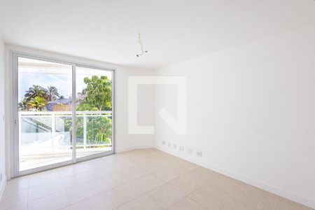 Casa à venda com 4 quartos, 400m² em Camboinhas, Niterói