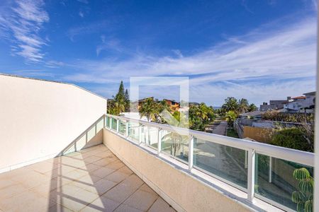 Casa à venda com 4 quartos, 400m² em Camboinhas, Niterói