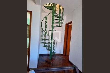 Casa à venda com 3 quartos, 168m² em Engenhoca, Niterói