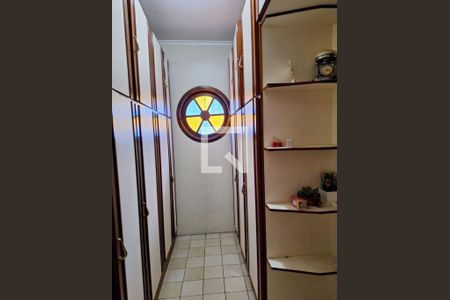 Casa à venda com 3 quartos, 168m² em Engenhoca, Niterói