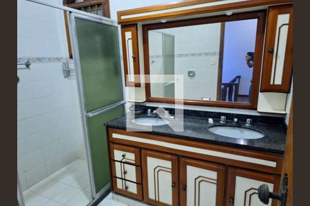 Casa à venda com 3 quartos, 168m² em Engenhoca, Niterói