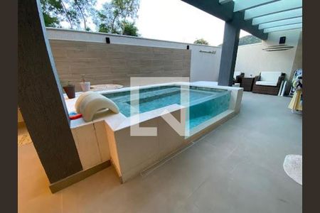 Casa à venda com 3 quartos, 192m² em Itaipu, Niterói