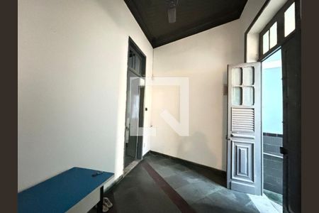 Casa à venda com 3 quartos, 150m² em São Domingos, Niterói