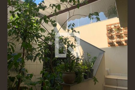 Casa à venda com 5 quartos, 300m² em Vila Kosmos, Rio de Janeiro