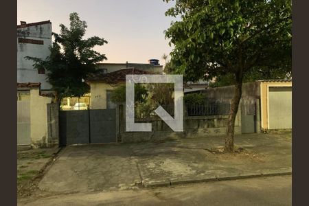 Casa à venda com 5 quartos, 300m² em Vila Kosmos, Rio de Janeiro
