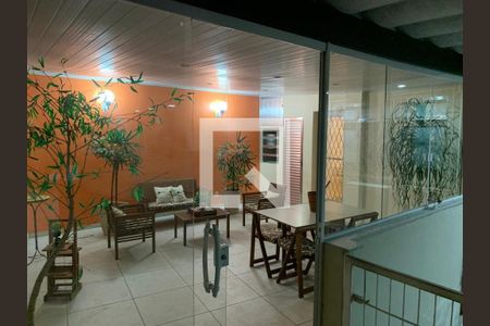 Casa à venda com 5 quartos, 300m² em Vila Kosmos, Rio de Janeiro