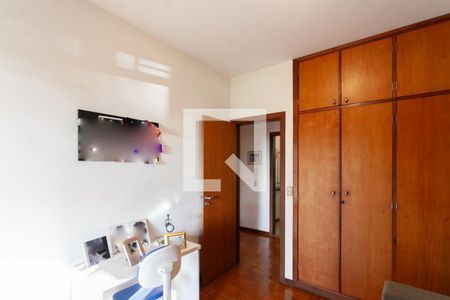 Quarto 3 de casa à venda com 4 quartos, 992m² em Estoril, Belo Horizonte