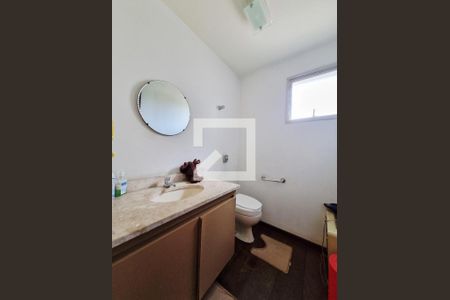 Banheiro da Suíte 2 de apartamento à venda com 3 quartos, 157m² em Real Parque, São Paulo