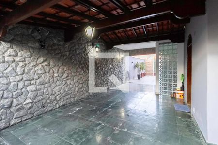 Garagem de casa à venda com 3 quartos, 170m² em Parque Recreio, Contagem