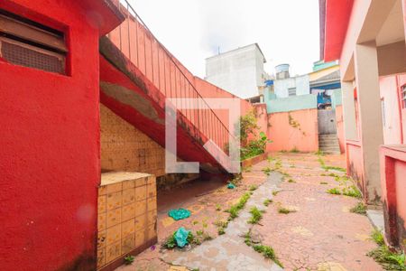 Quintal e Área de Serviço de casa à venda com 5 quartos, 482m² em Parque Boturussu, São Paulo