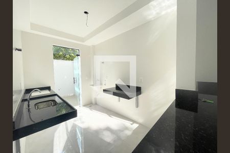 Cozinha de apartamento à venda com 2 quartos, 66m² em Jardim Atlântico, Belo Horizonte