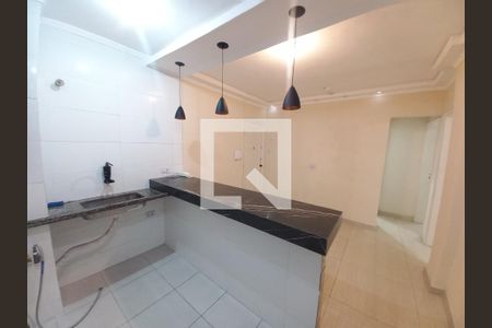 Cozinha de apartamento para alugar com 2 quartos, 60m² em Centro, São Vicente